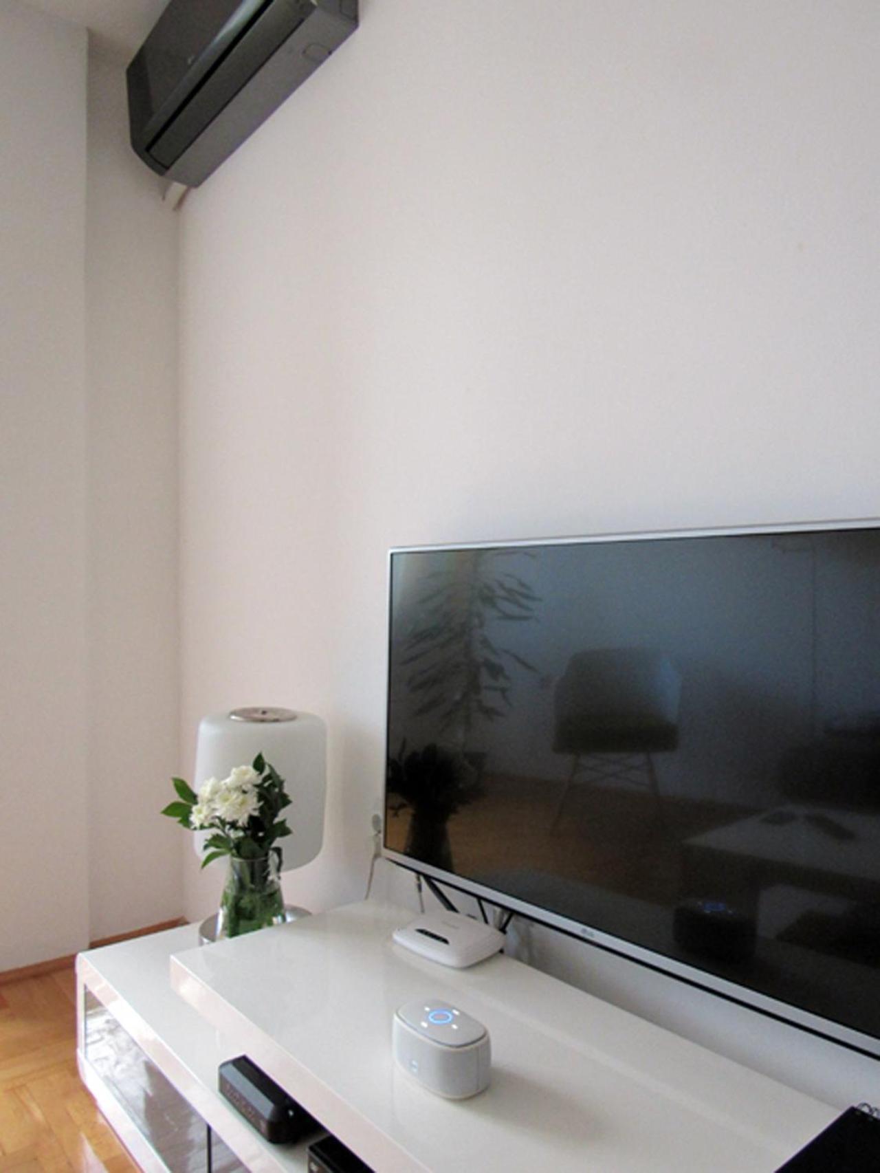 65 Square Meters Designer Apartment In Heart Of City - River View ! Park For Free Nis Ngoại thất bức ảnh