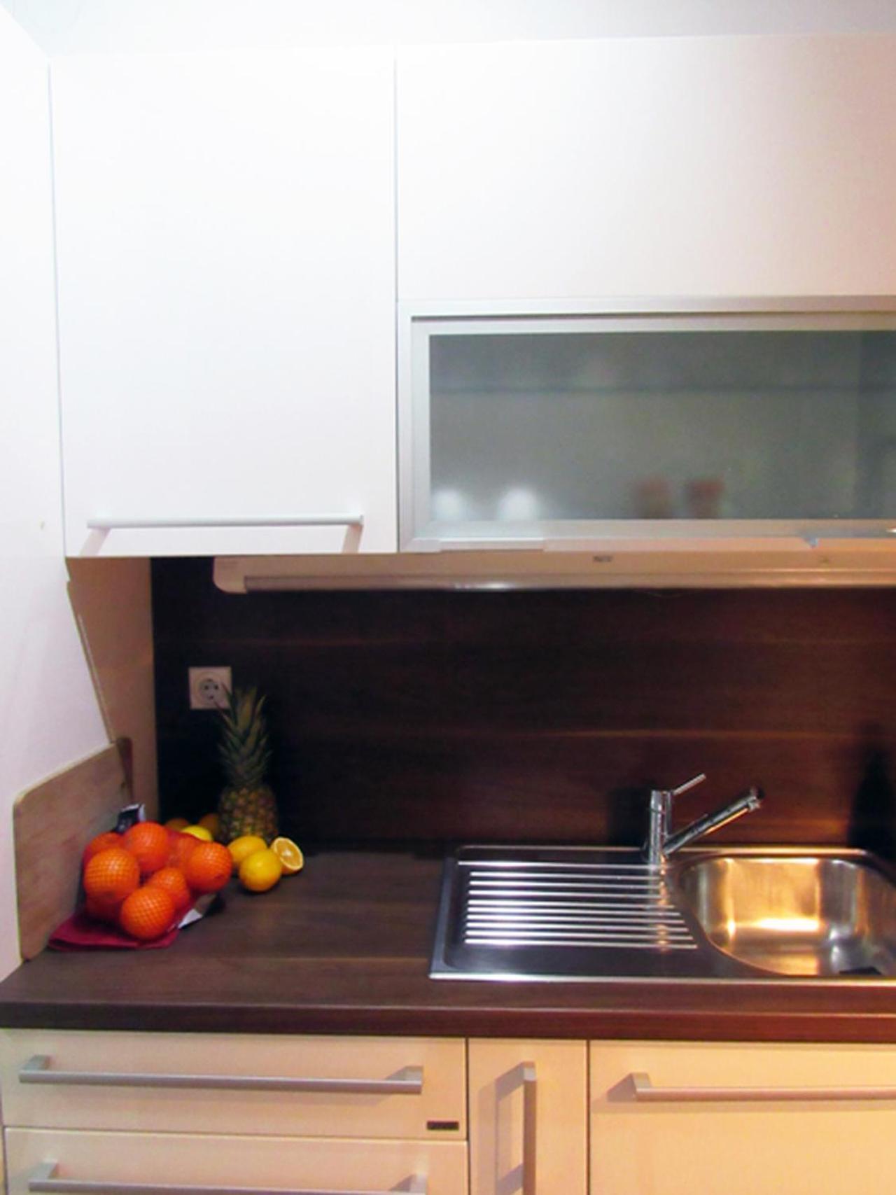 65 Square Meters Designer Apartment In Heart Of City - River View ! Park For Free Nis Ngoại thất bức ảnh