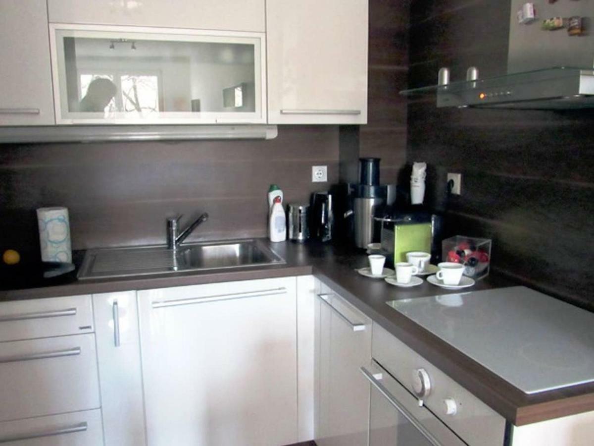 65 Square Meters Designer Apartment In Heart Of City - River View ! Park For Free Nis Ngoại thất bức ảnh