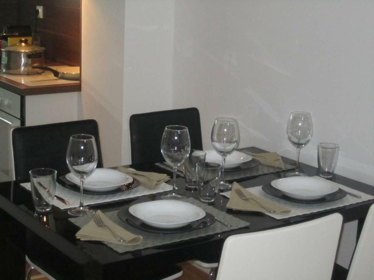 65 Square Meters Designer Apartment In Heart Of City - River View ! Park For Free Nis Ngoại thất bức ảnh
