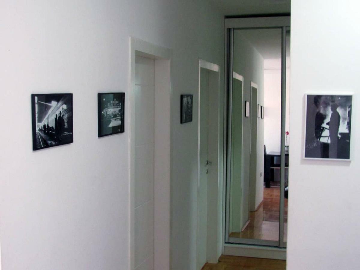 65 Square Meters Designer Apartment In Heart Of City - River View ! Park For Free Nis Ngoại thất bức ảnh